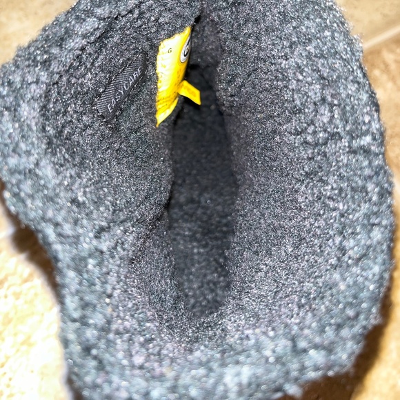 CAT Caterpillar Women’s Black Suede Leather Buckle Winter Boots Sz-11 - Picture 6 of 11